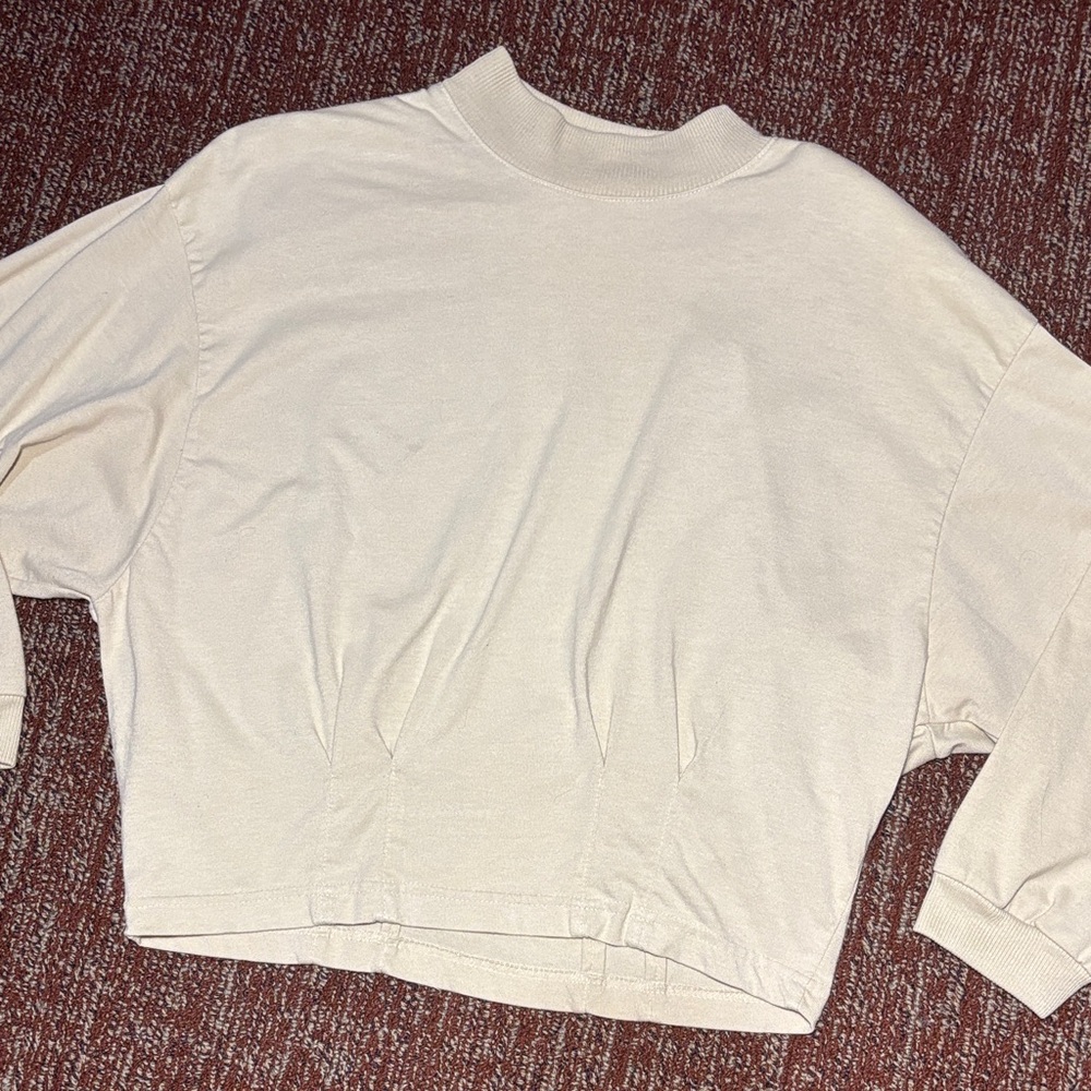 Stefano world wide vintage cropped crewneck fitted sweatshirt women’s medium